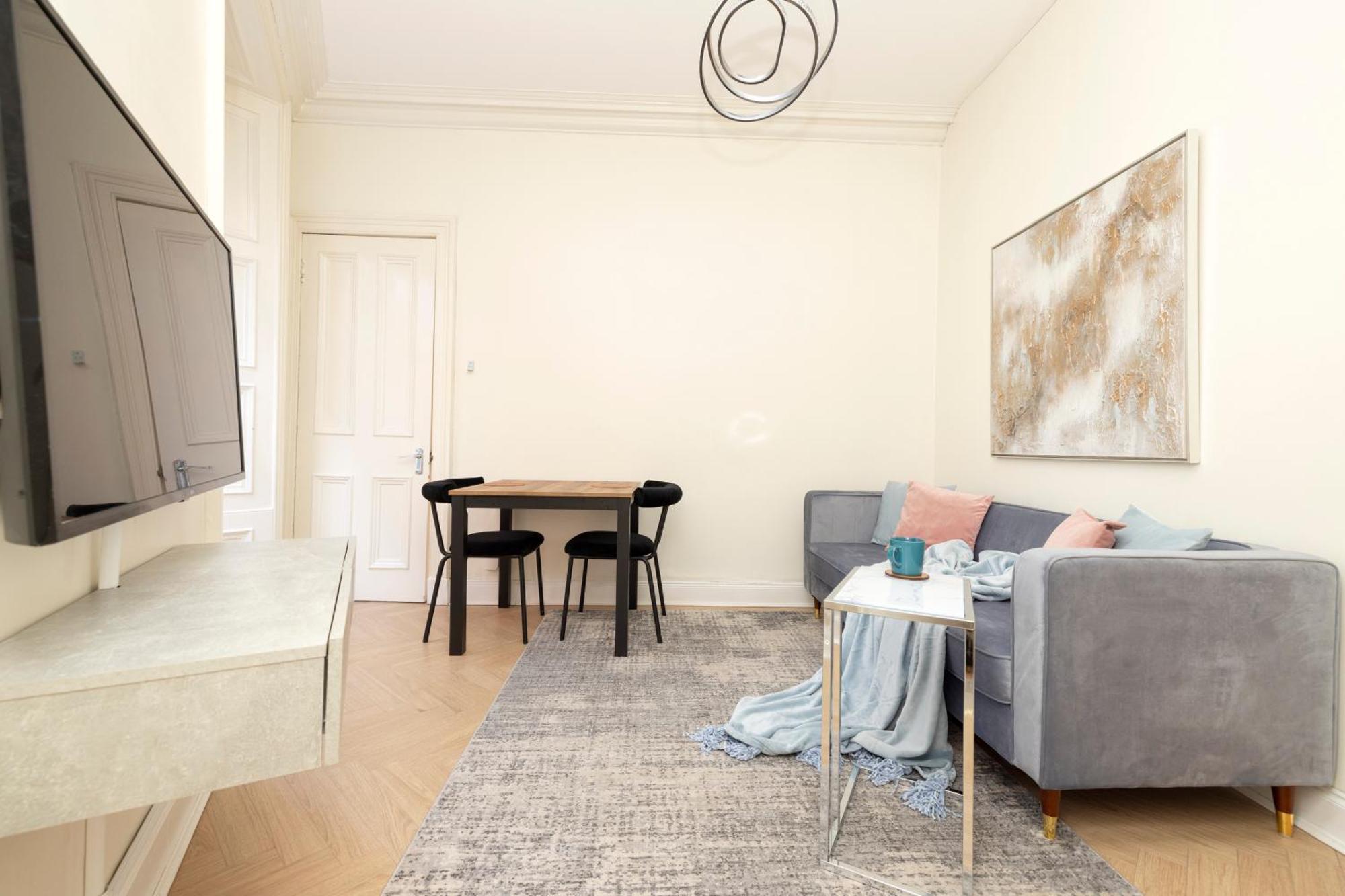 Joivy Modern Flat In City Centre - For Up To 3 Guests Apartment Edinburgh Exterior foto